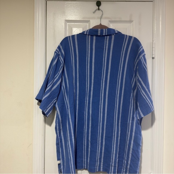 UO Standard Cloth Liam Stripe Crinkle Shirt XL Blue Casual Cotton Striped - Picture 10 of 11